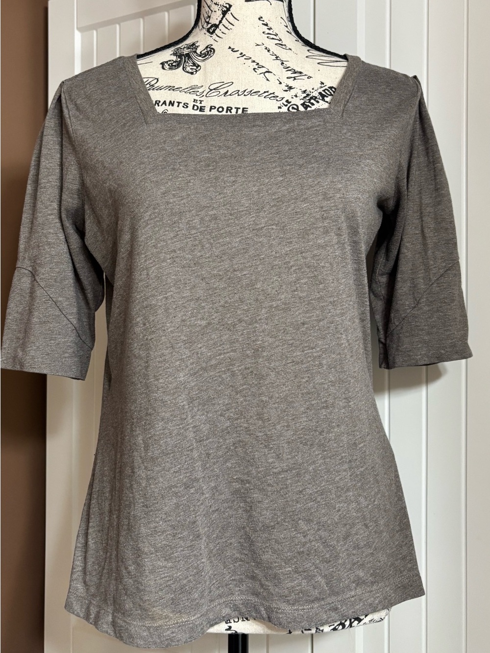Levi's Women's Square Neck Short Sleeve Tee - Gray Sz Lg